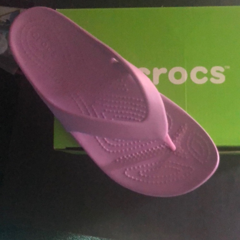 “NIB” CROCS style-Kadee II FLIP FLOP Womens SZ. 6